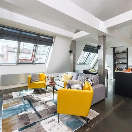 Empirent New Town Apartman *