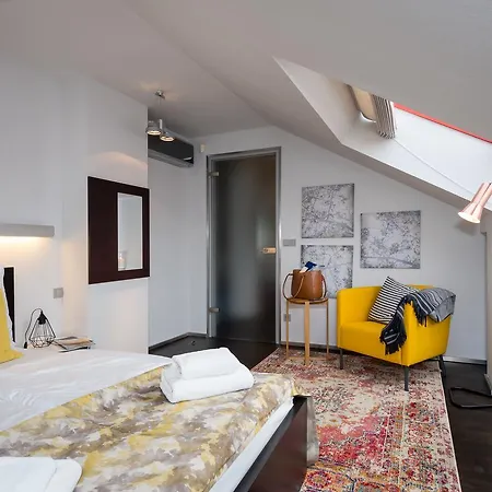 Empirent New Town Apartman
