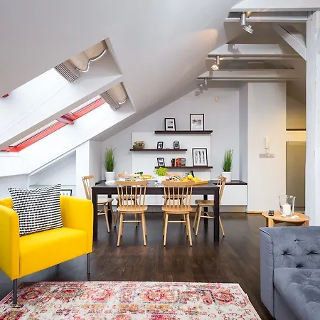 Empirent New Town Apartman